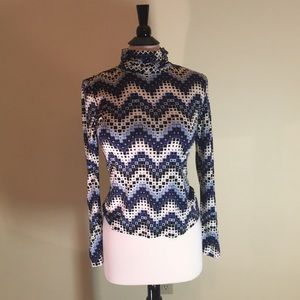 Doncaster silk blend geometric, long sleeved top.